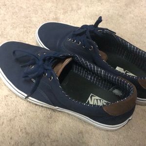 Men’s 11.5 VANS